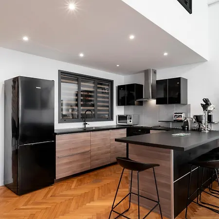 Triplex Gallia Luxe Apartment